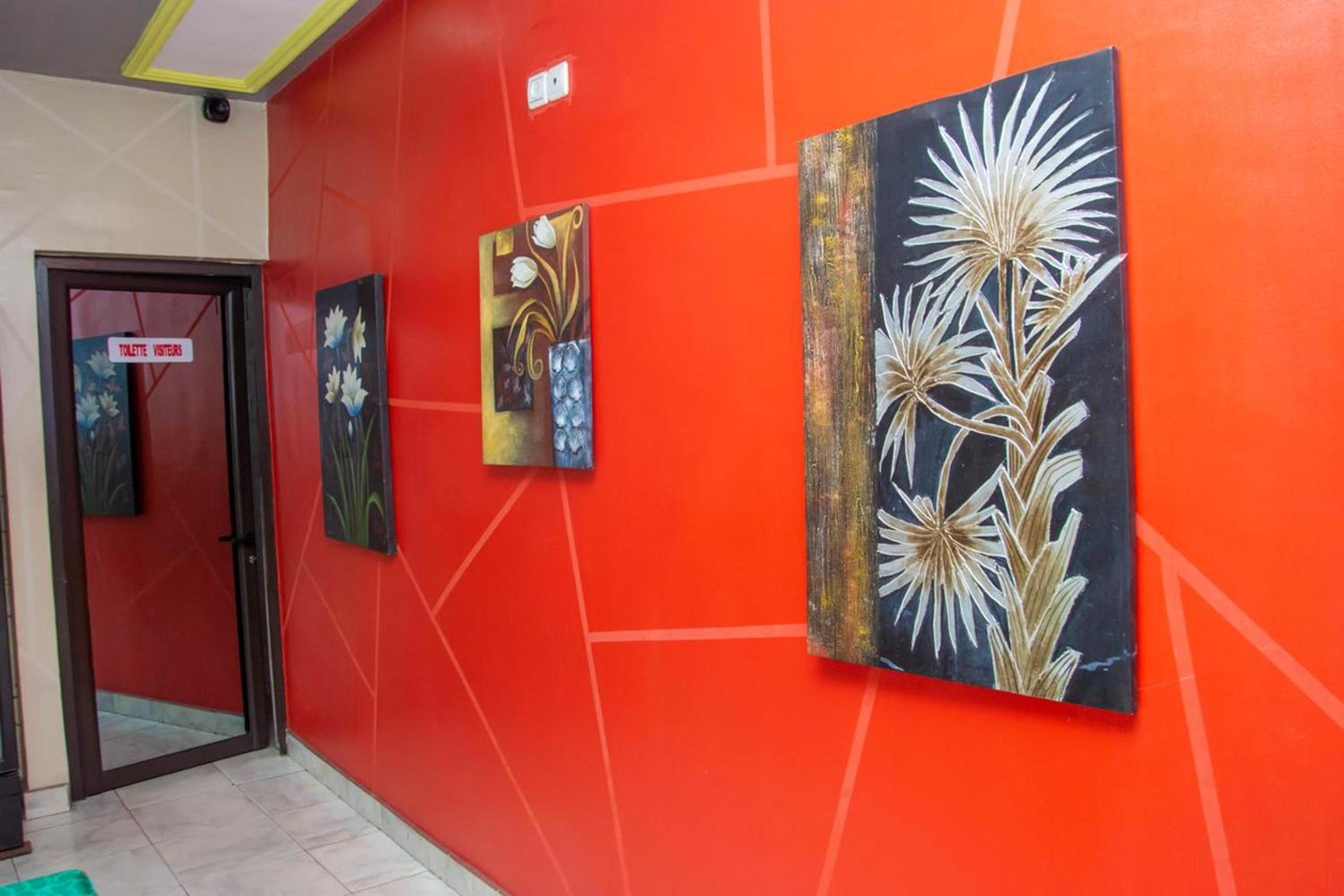 Appartement spacieux à Kinshasa avec balconELv