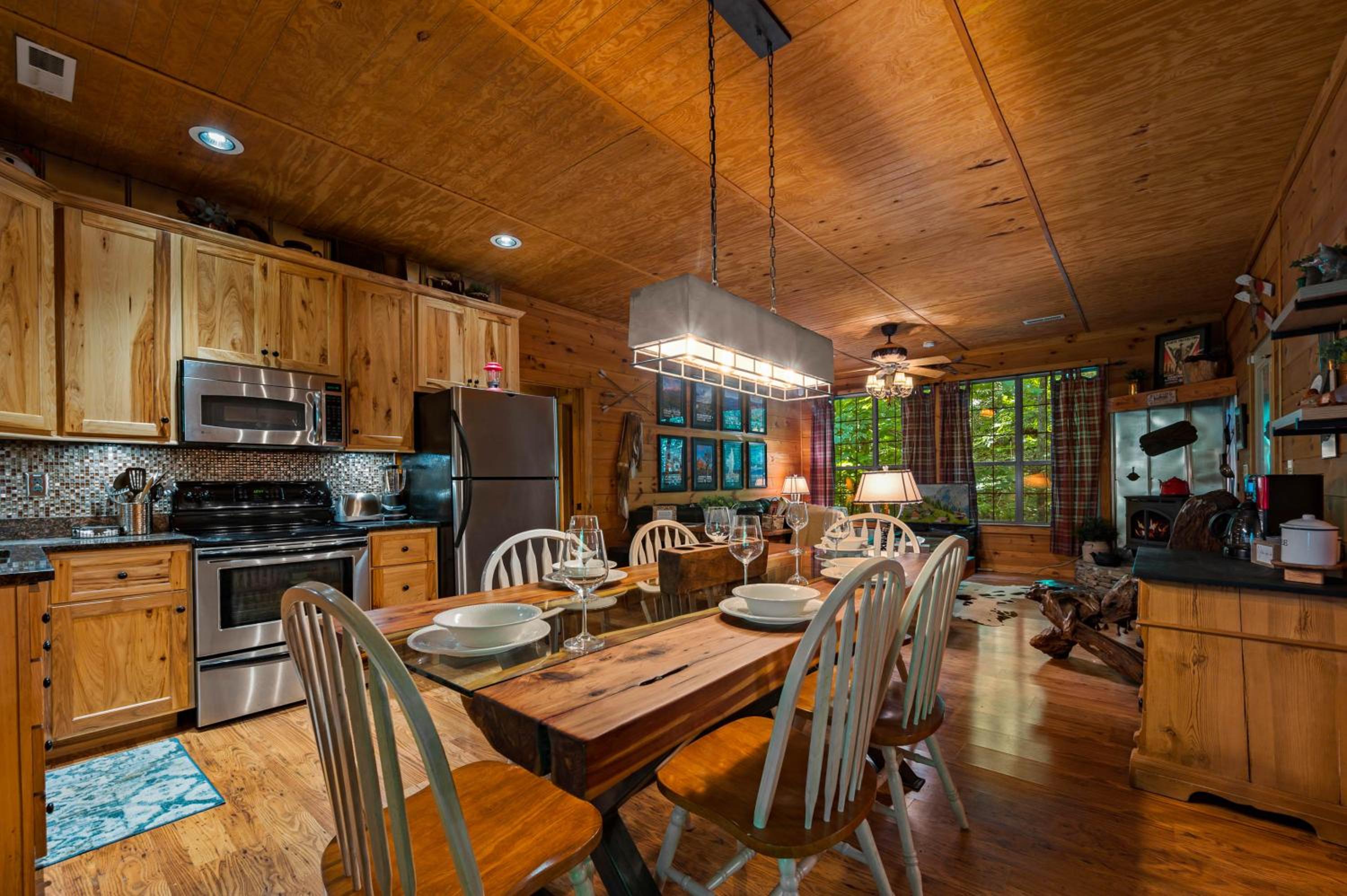 Dreamy Cabin & Outdoor Oasis! Mins to Nat'l Park!