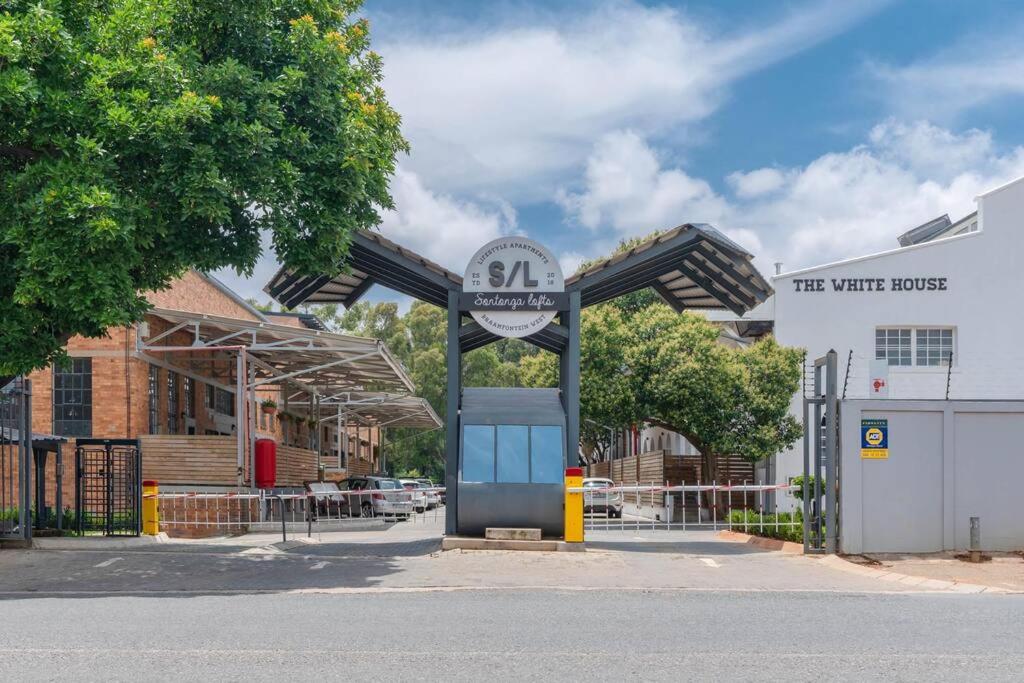 Modern 1 bedroom apartment in Braamfontein Werf