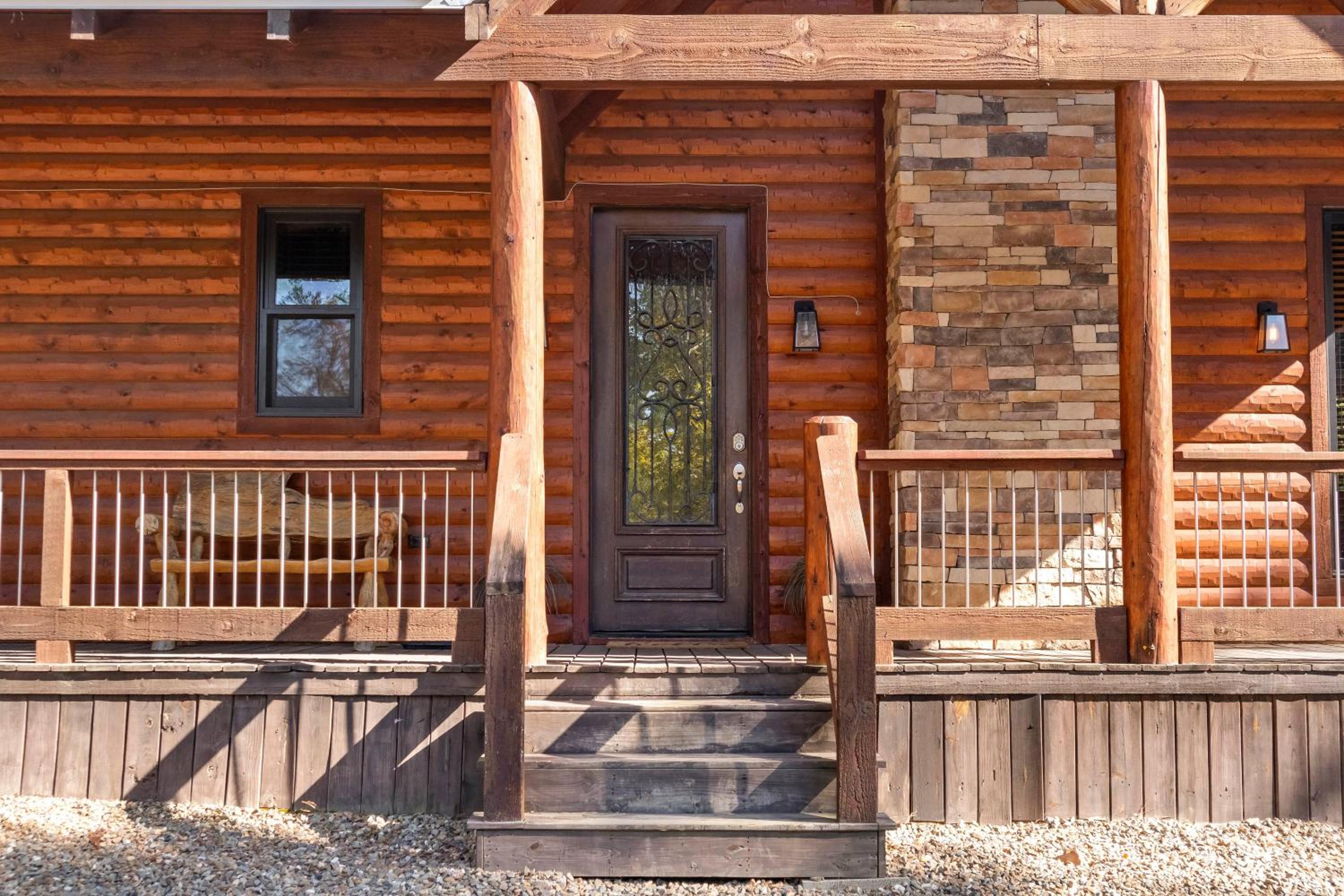 Amethyst Moon, Loft, Wrap Around Porch, Hot Tub, Fireplaces, Free Firewood view 4