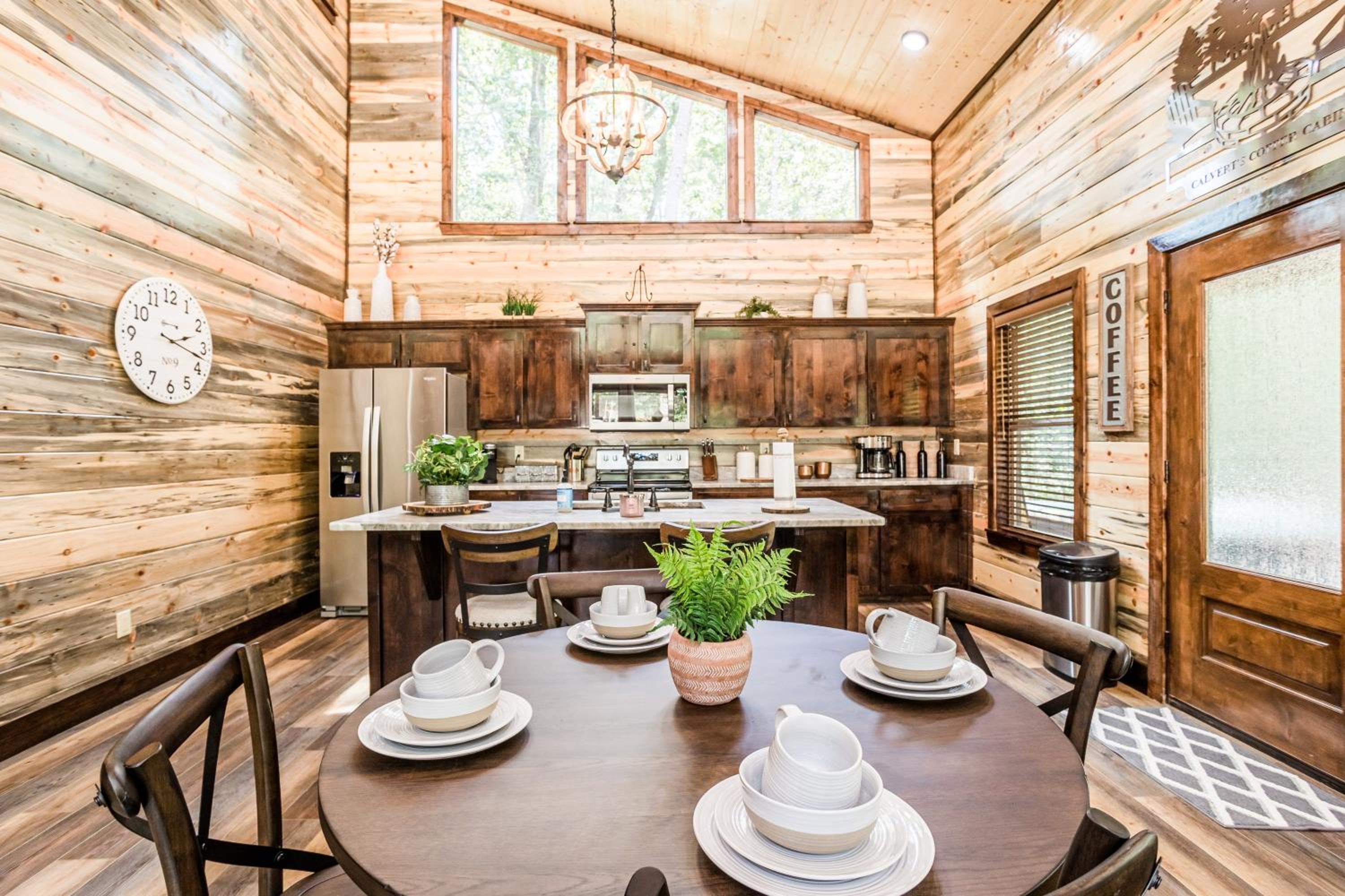 Brand New Calvert's Copper Cabin for Couples, Hot Tub, Free Firewood view 5