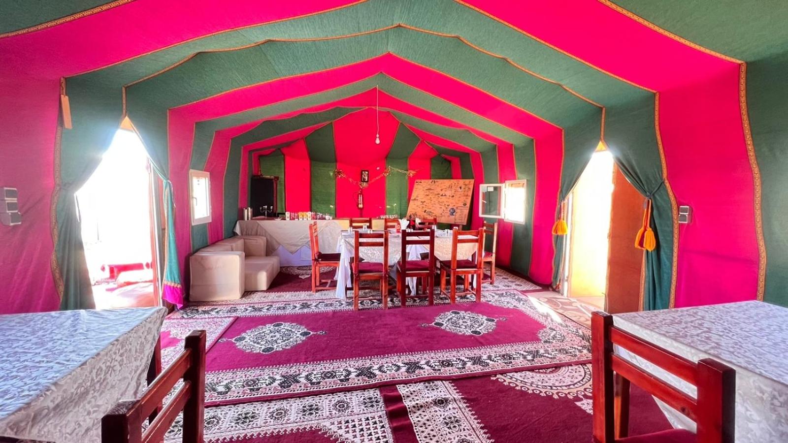 Sahara Luxury Camp