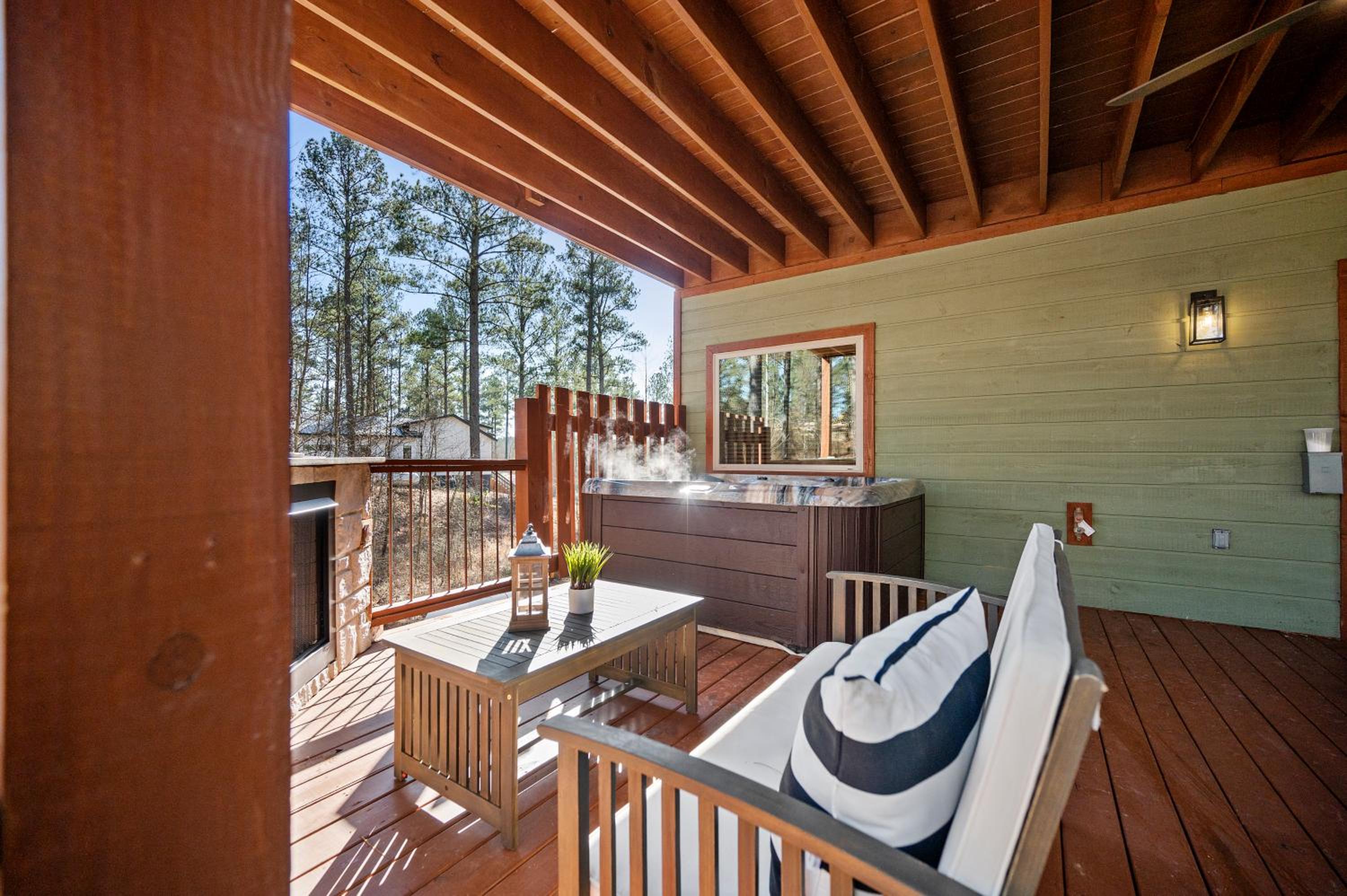 Brand New Sunrise Retreat 2 Bedroom Sleeps 8, 2 Decks, Hot Tub, Firepit view 4