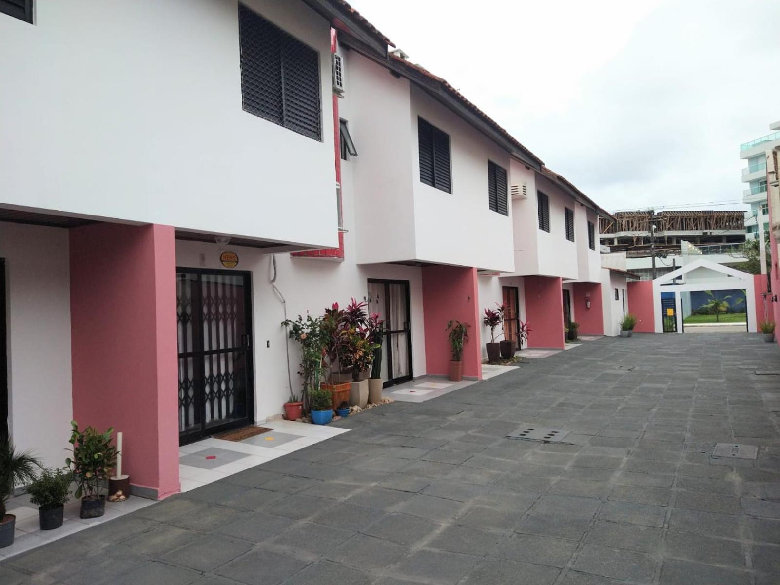 Triplex Slim em Caiobá-Matinhos-Pr a 200 mt do mar view 3