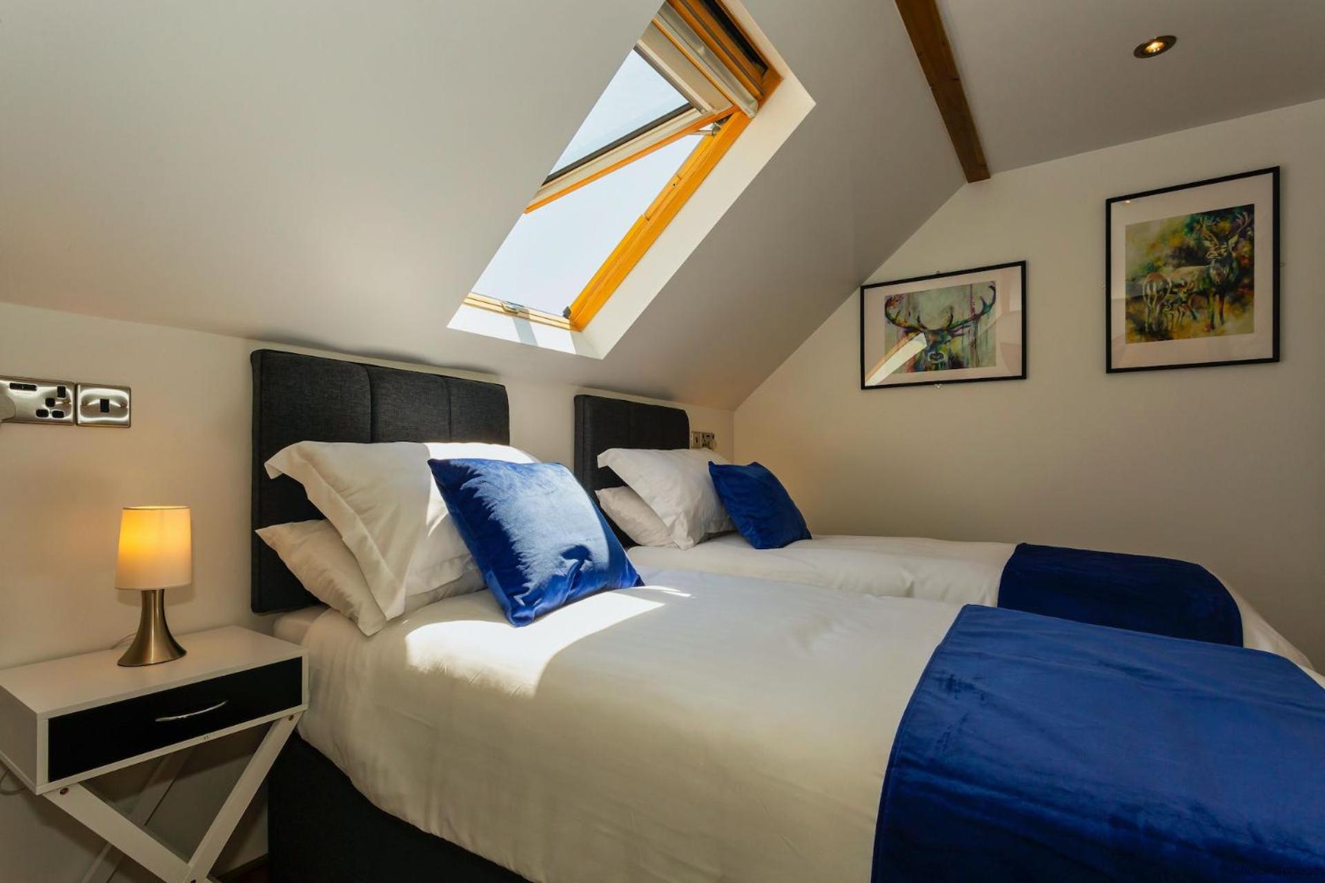 BISHOPS TAWTON SNOWDROP COTTAGE 3 Bedrooms view 2