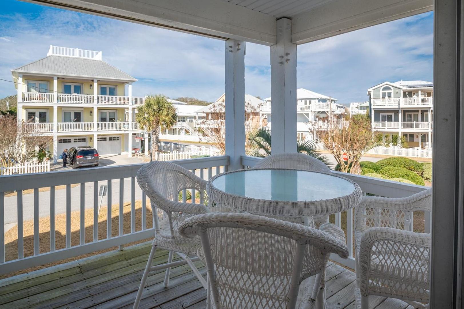 One Block to Beach - Comfort Zone view 2