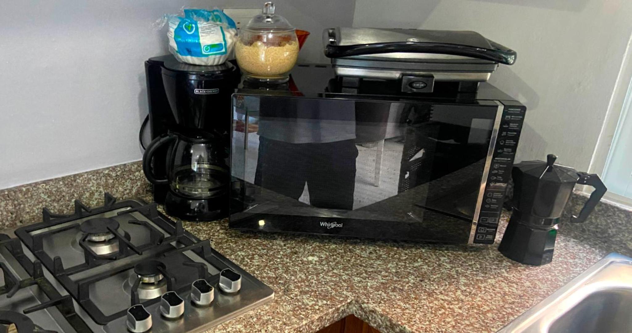 Quiet Apartment, 3 Minutes From The Beach, 24H Security, Excellent Internet view 2