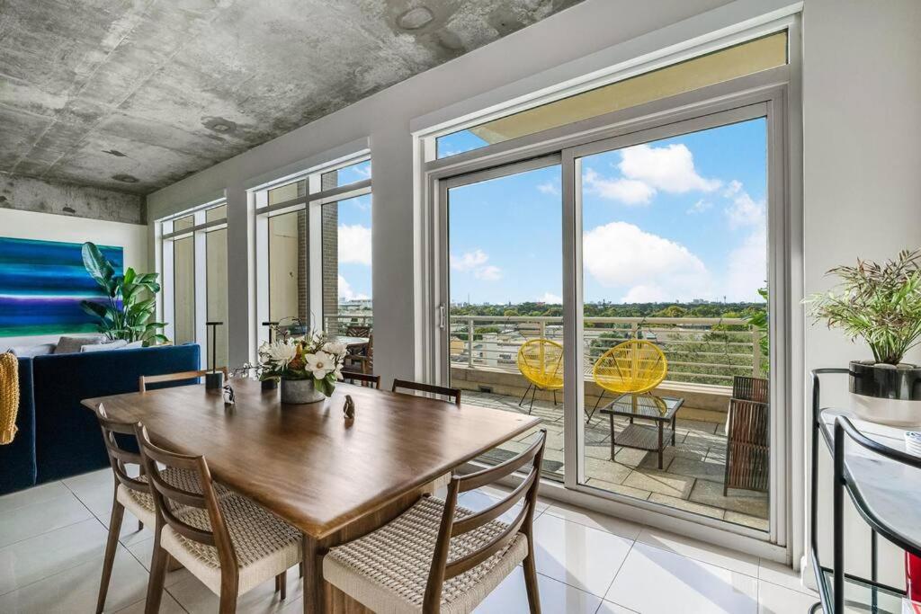 Midtown Miami Wynwood 2-Story Condo - Vice City