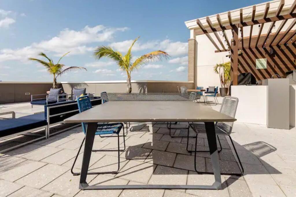 Midtown Miami Wynwood 2-Story Condo - Vice City