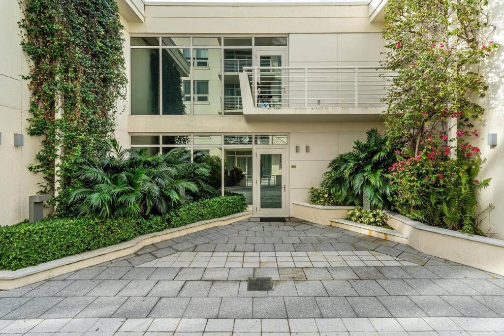 Midtown Miami Wynwood 2-Story Condo - Vice City