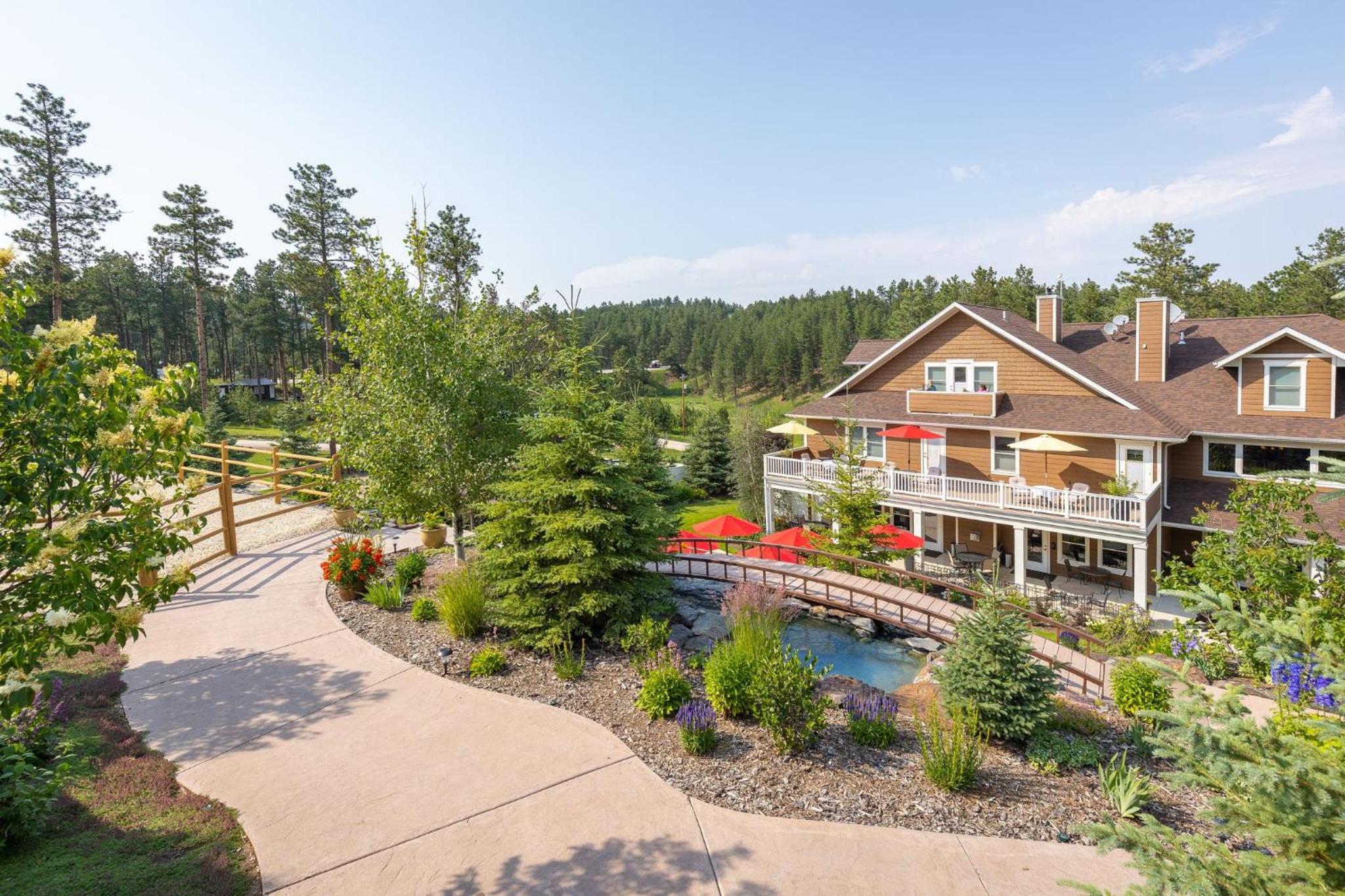 Summer Creek Inn