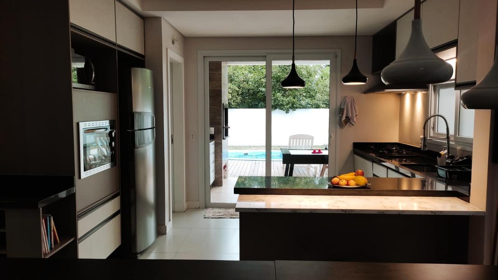 Casa 4 quartos com Piscina e Jacuzzi em Jurerê