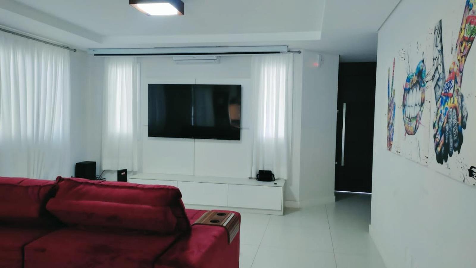 Casa 4 quartos com Piscina e Jacuzzi em Jurerê