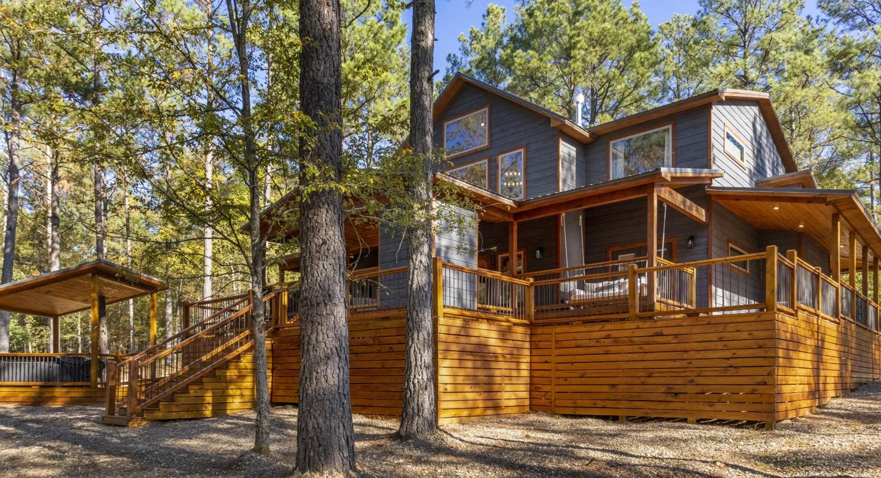 Brand New Hidden Haven Lodge 4 Bdrm,5 and half Bth, Huge outdoor area, Hot tub view 2