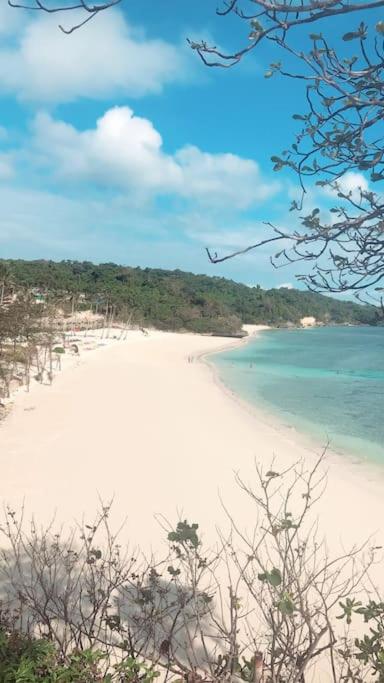 Modern Tropical Luxe Apartment - Boracay Newcoast view 5