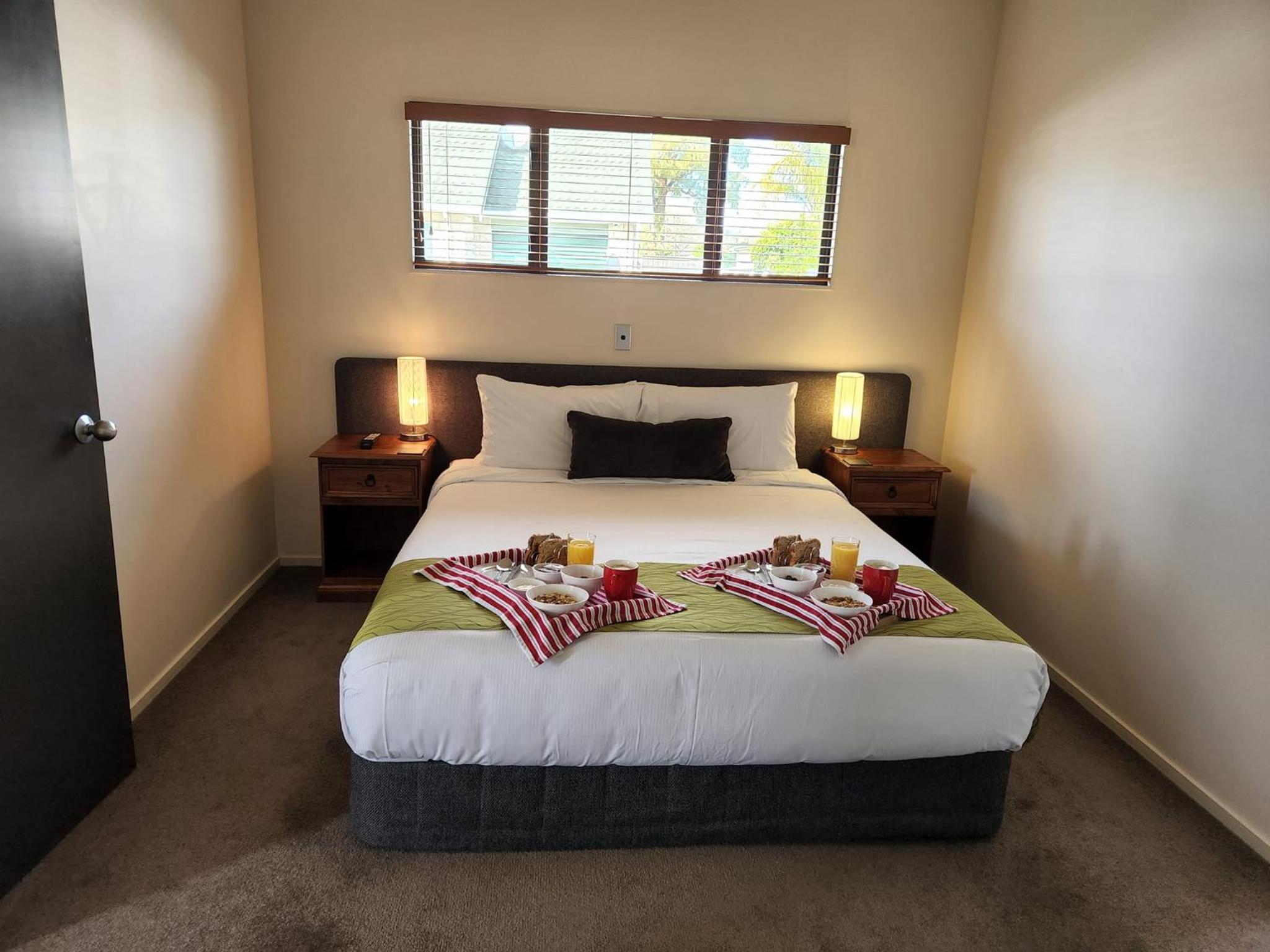 Harvest Lodge Motel