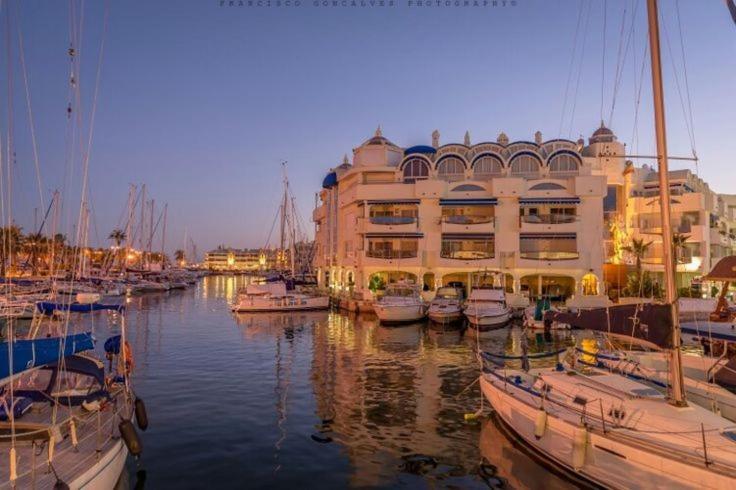 Benalmadena Beach Apartamento con Vistas al mar y Parking Privado Incluido