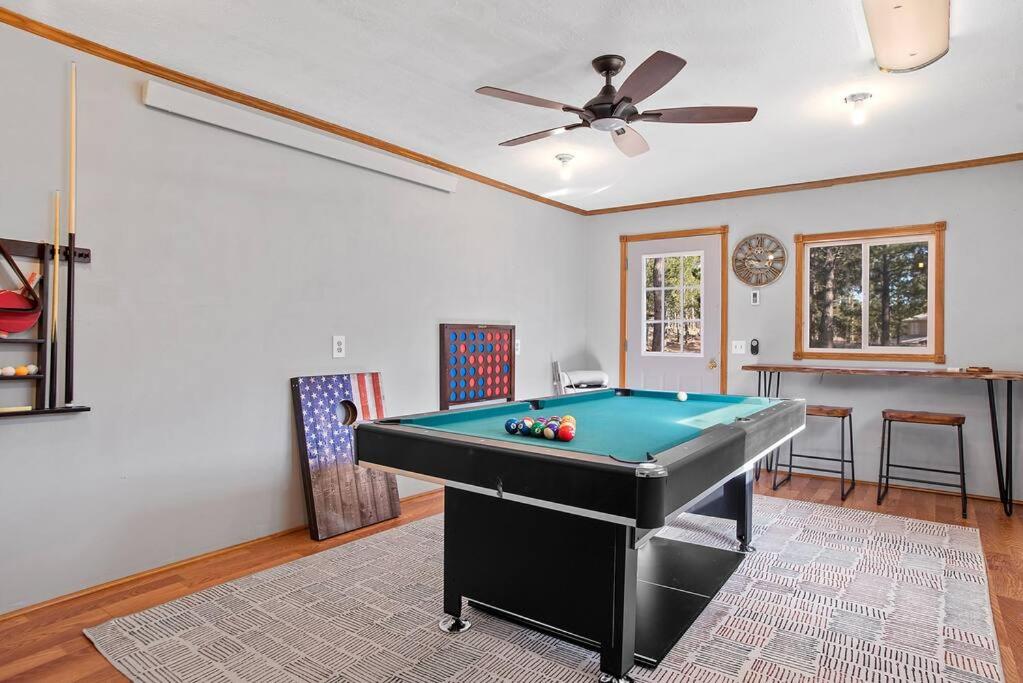 Tatanka Hideaway Hot Tub Pool Table Massive Space view 4