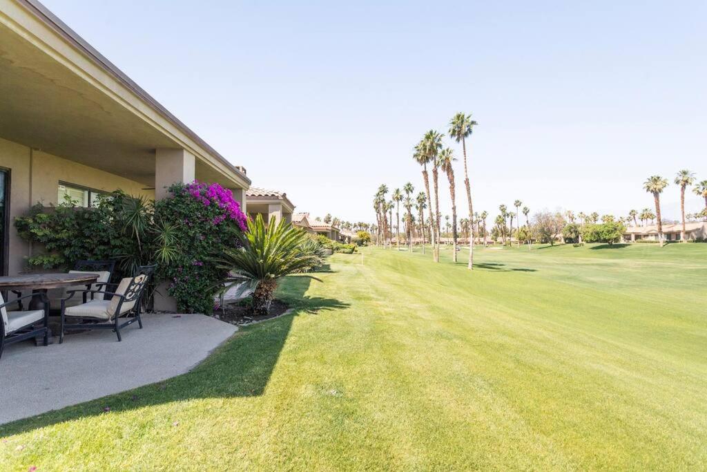 Sunny Palm Desert Escape on Golf Course