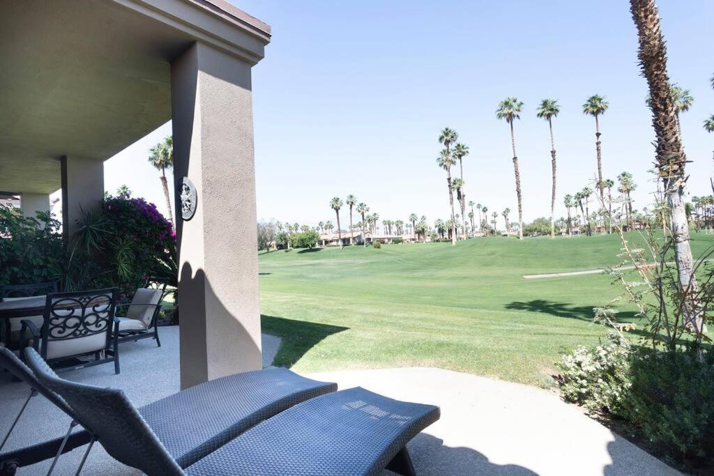 Sunny Palm Desert Escape on Golf Course