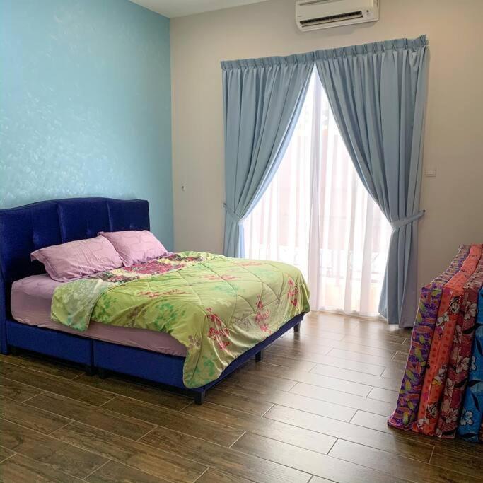 Santai Homestay Jb