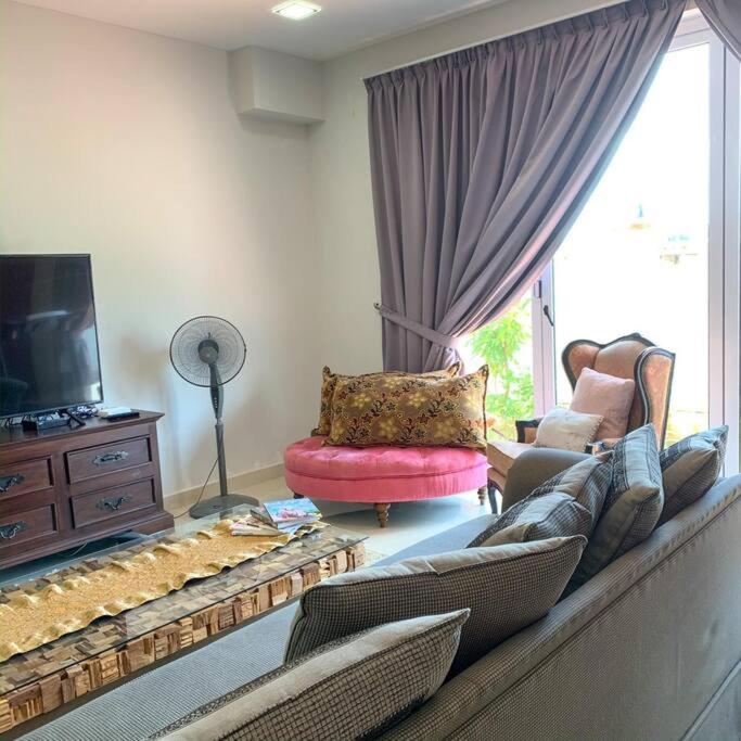 Santai Homestay Jb