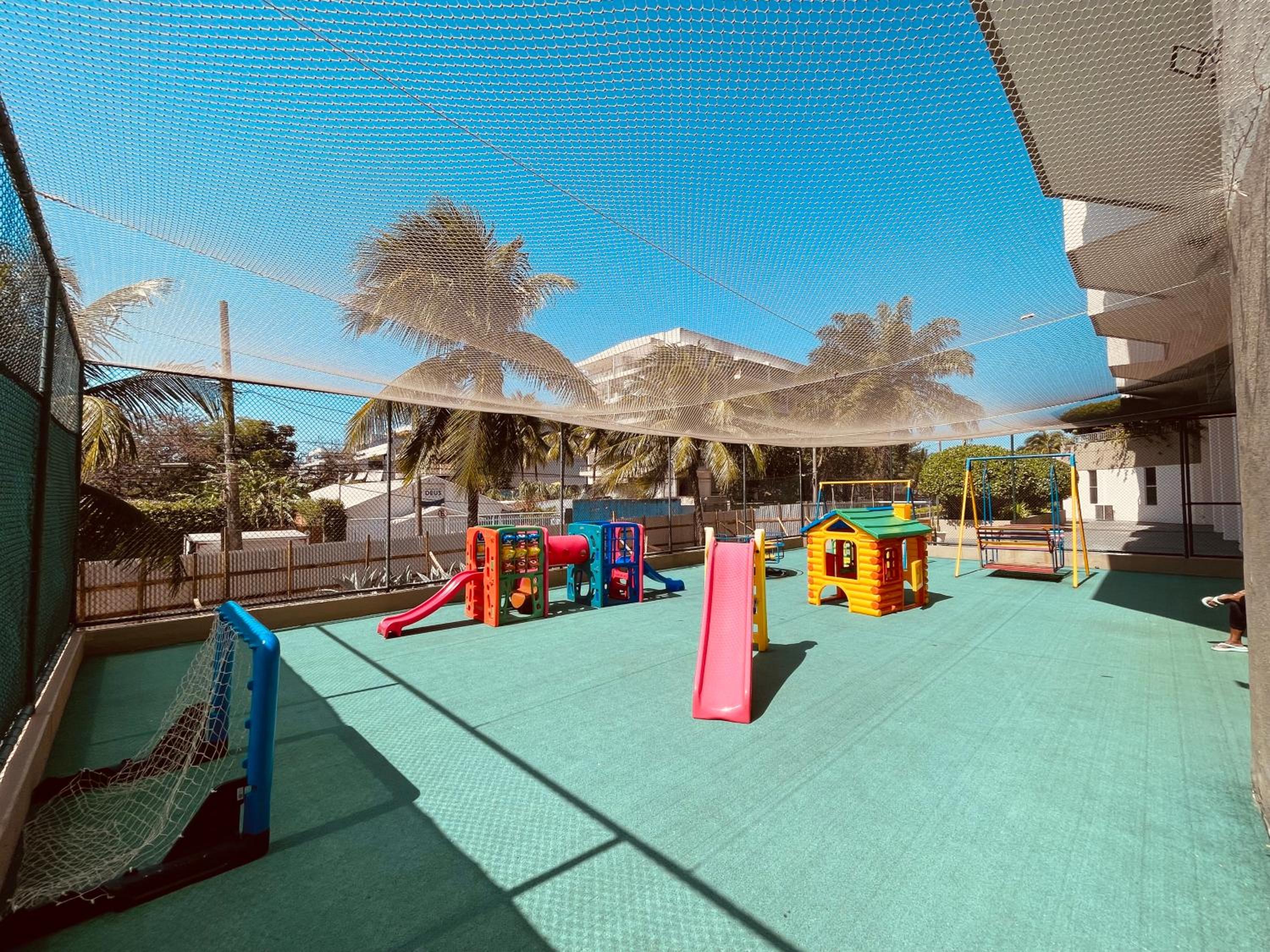 Pé na areia! Apart hotel com vista para o mar e lazer completo! Front beach apartment with ocean view and amenities!