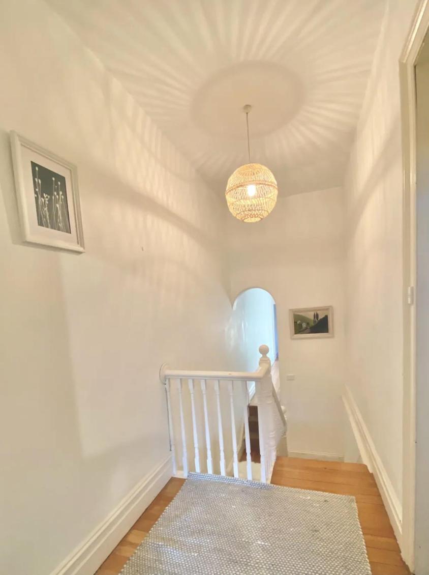 Sunny Apartment in Surry Hills
