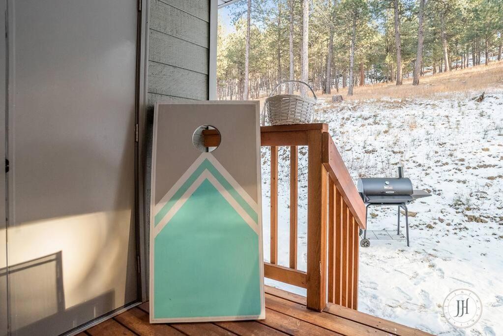 Elk Ridge Fire Place Custer