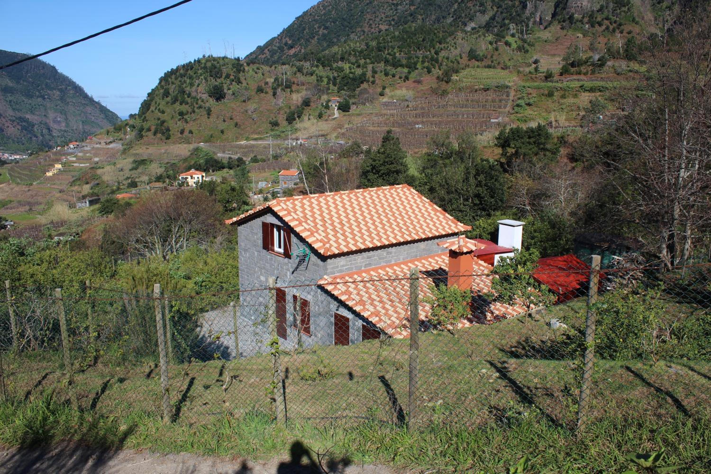 Photo 33