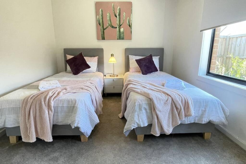 New 5-BRM Rental House Free Parking Wifi @Melton