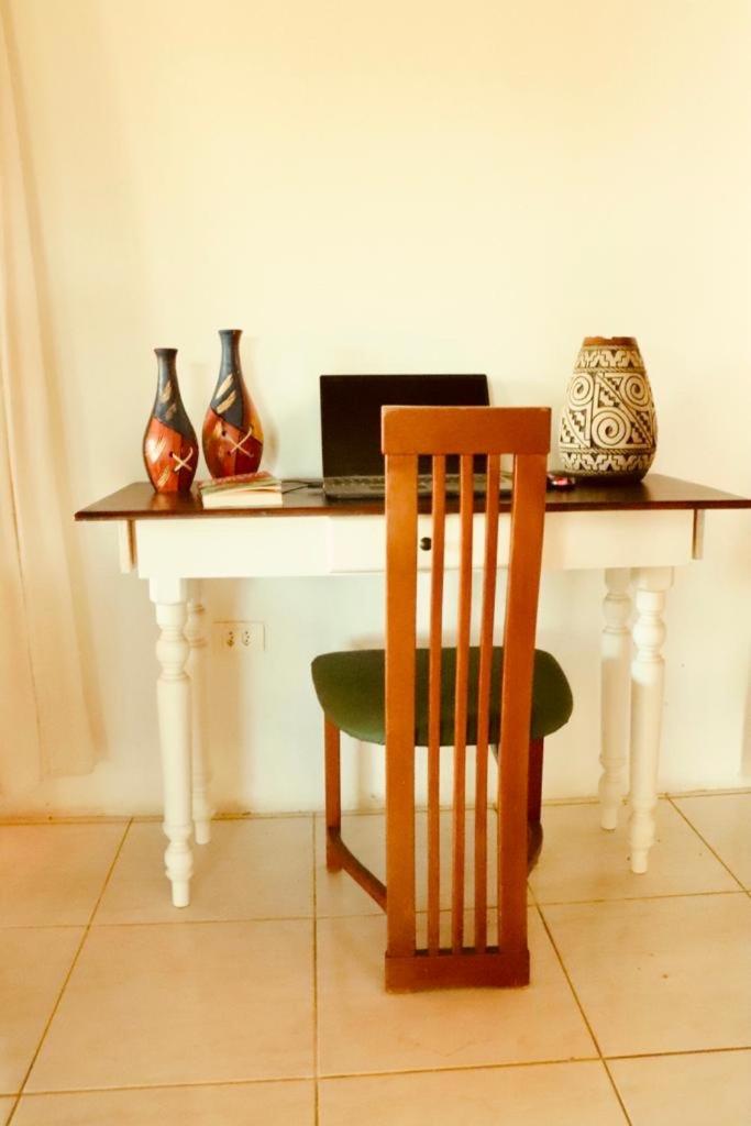 Casa com piscina, privativa, diarista, em condomínio, Bonito-Pe