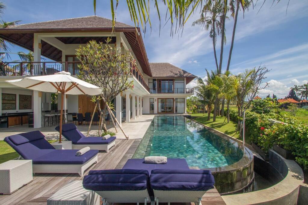 Beachfront Luxury, Villa Purnama view 3