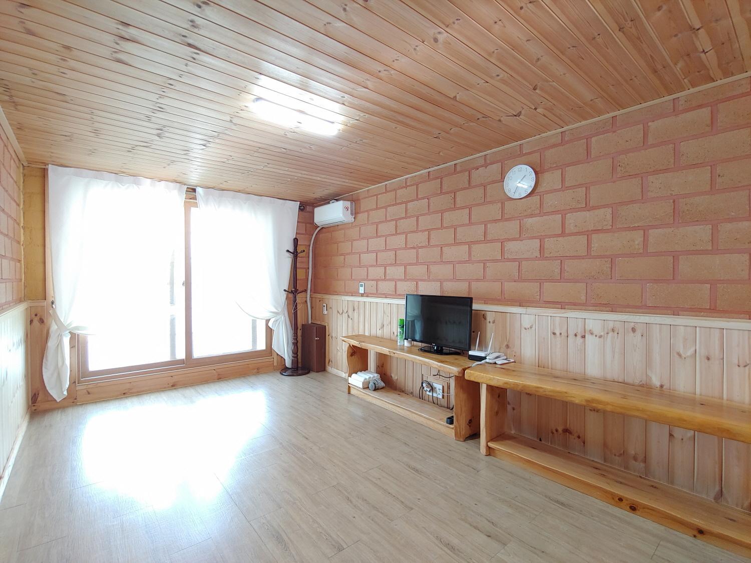 Photo 36