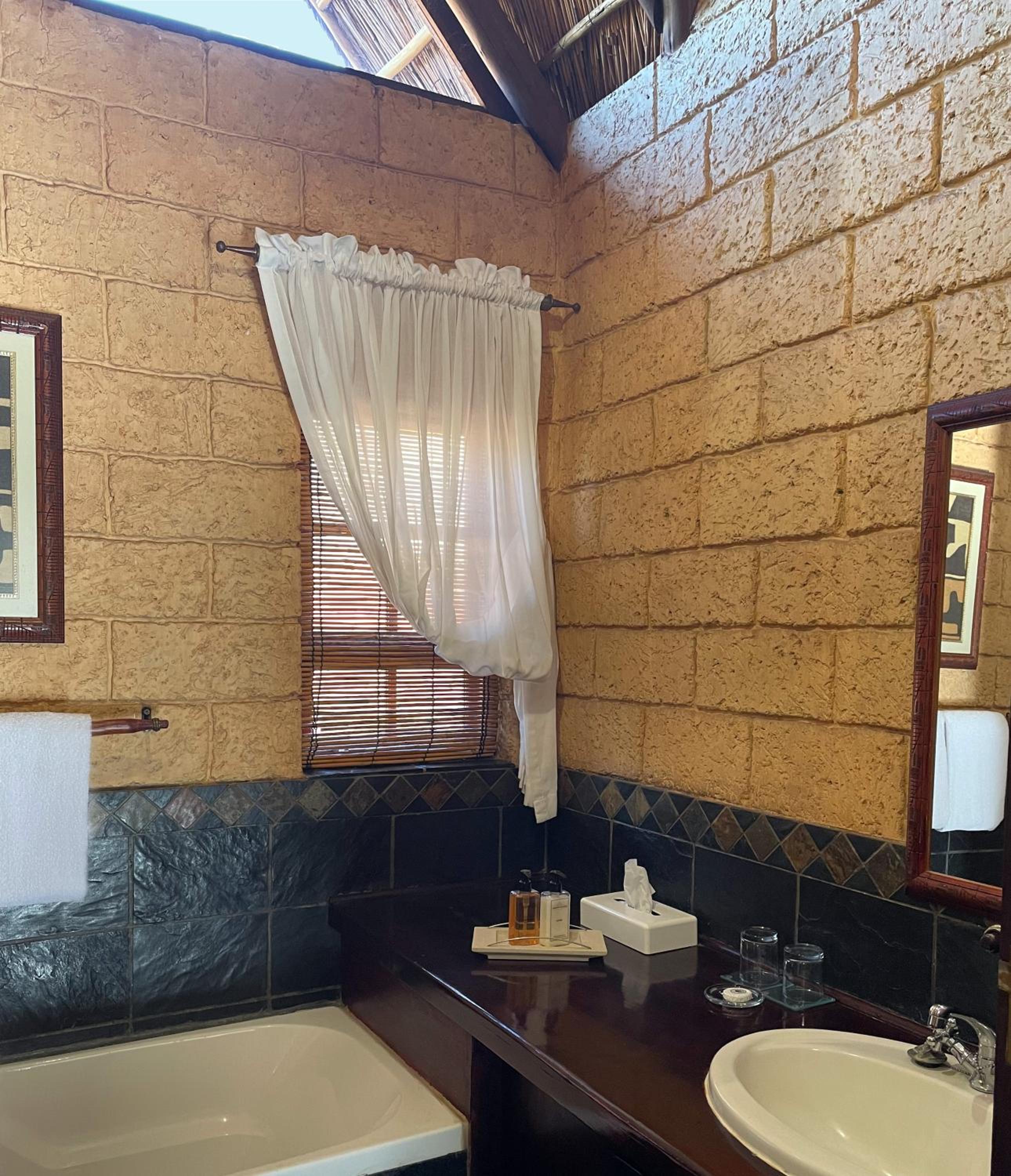 Zwahili Private Game Lodge & Spa