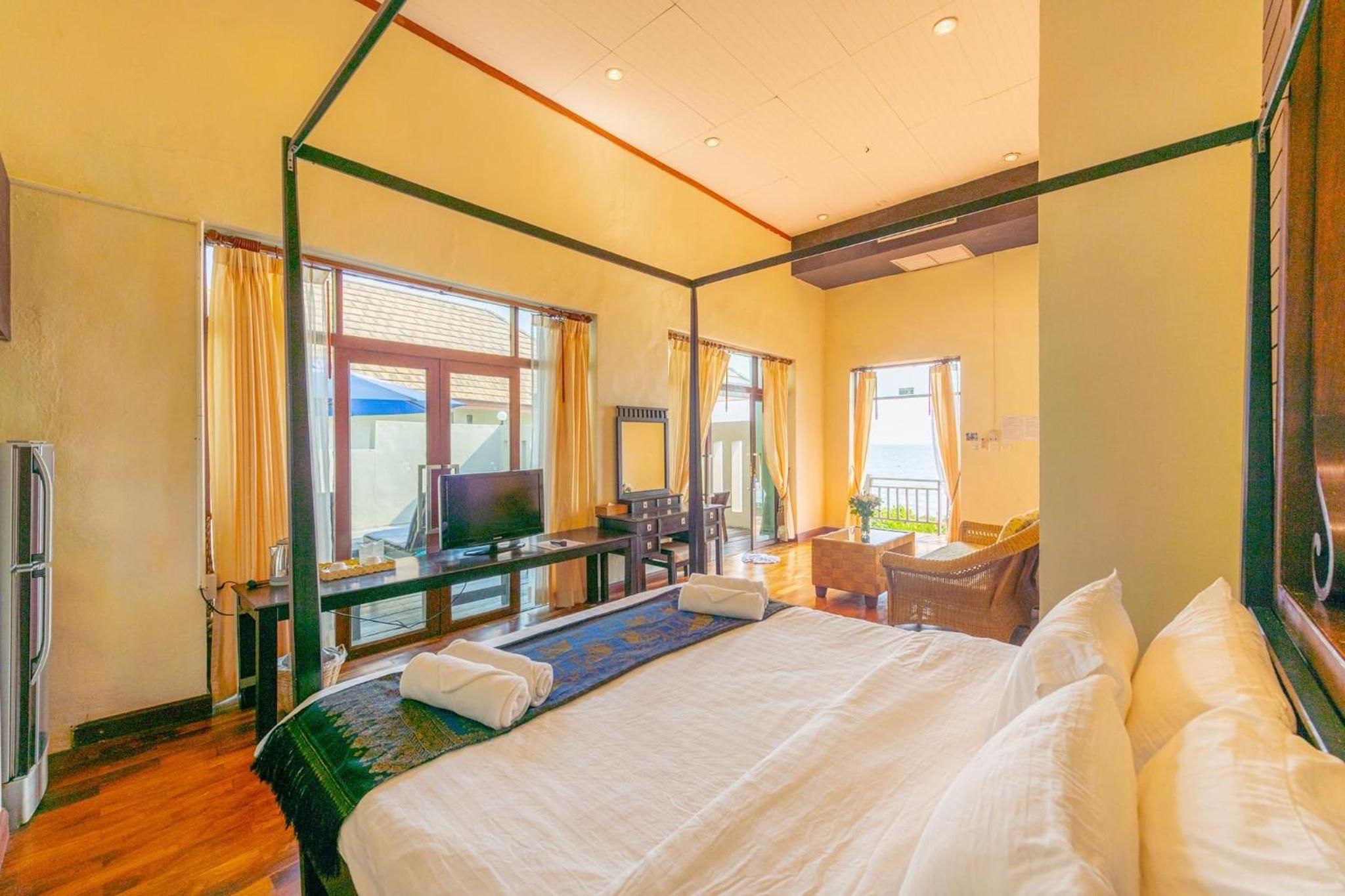 Siam Beach Resort