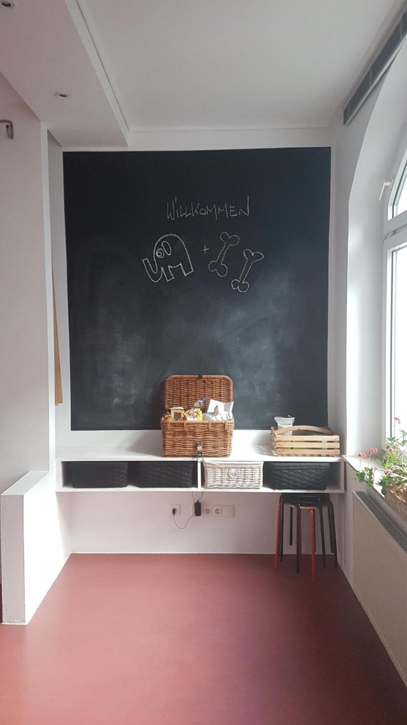 Get-your-flat - Tiny Flat in Gründerzeithaus, super sweet, Kreuzviertel - 50 m2 EG Haustier auf Anfrage