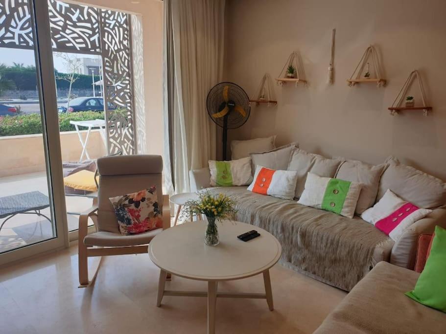 Mangroovy - 1BR Glamorous Gouna view condo
