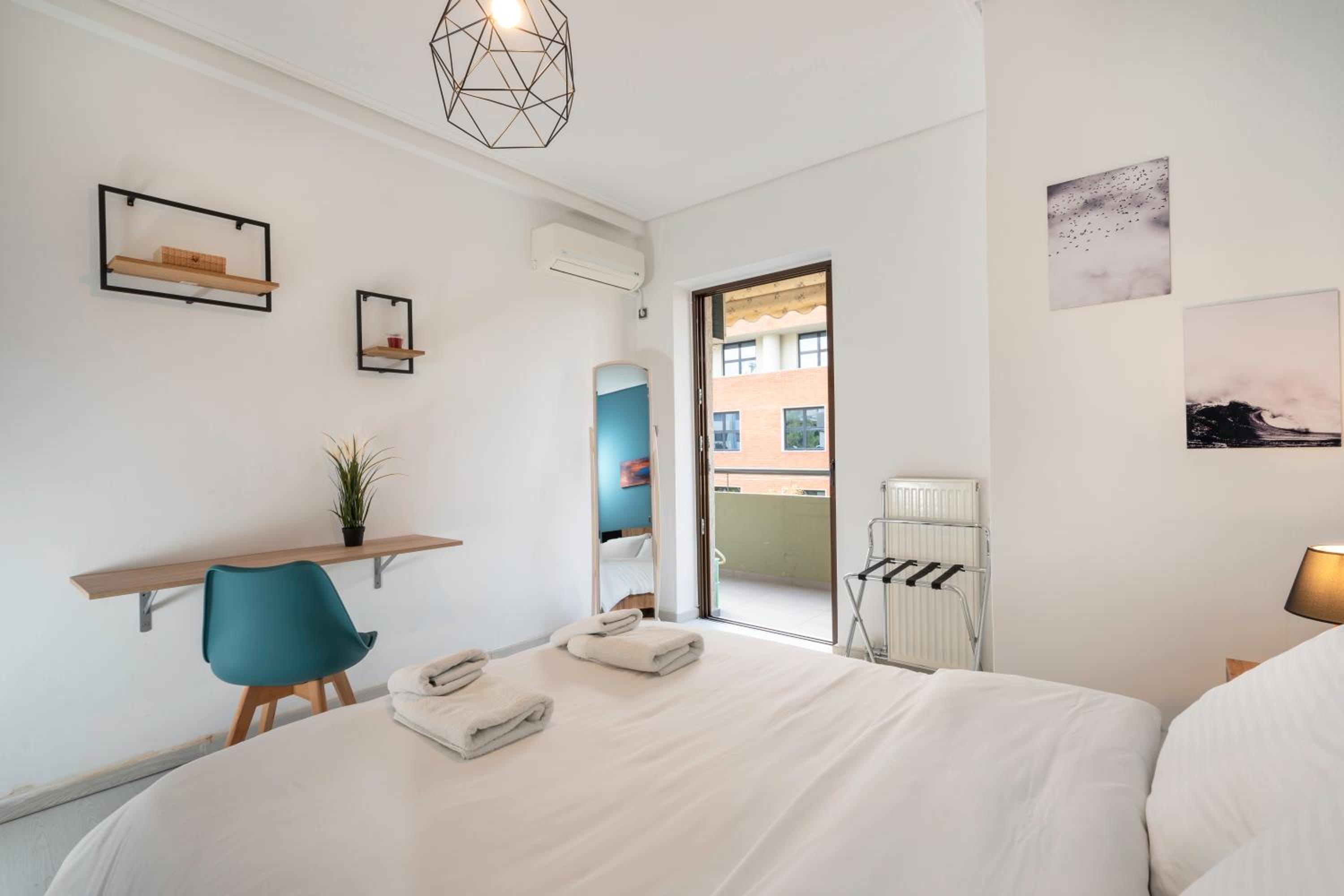 Relaxing 1bd apt. w/private balcony