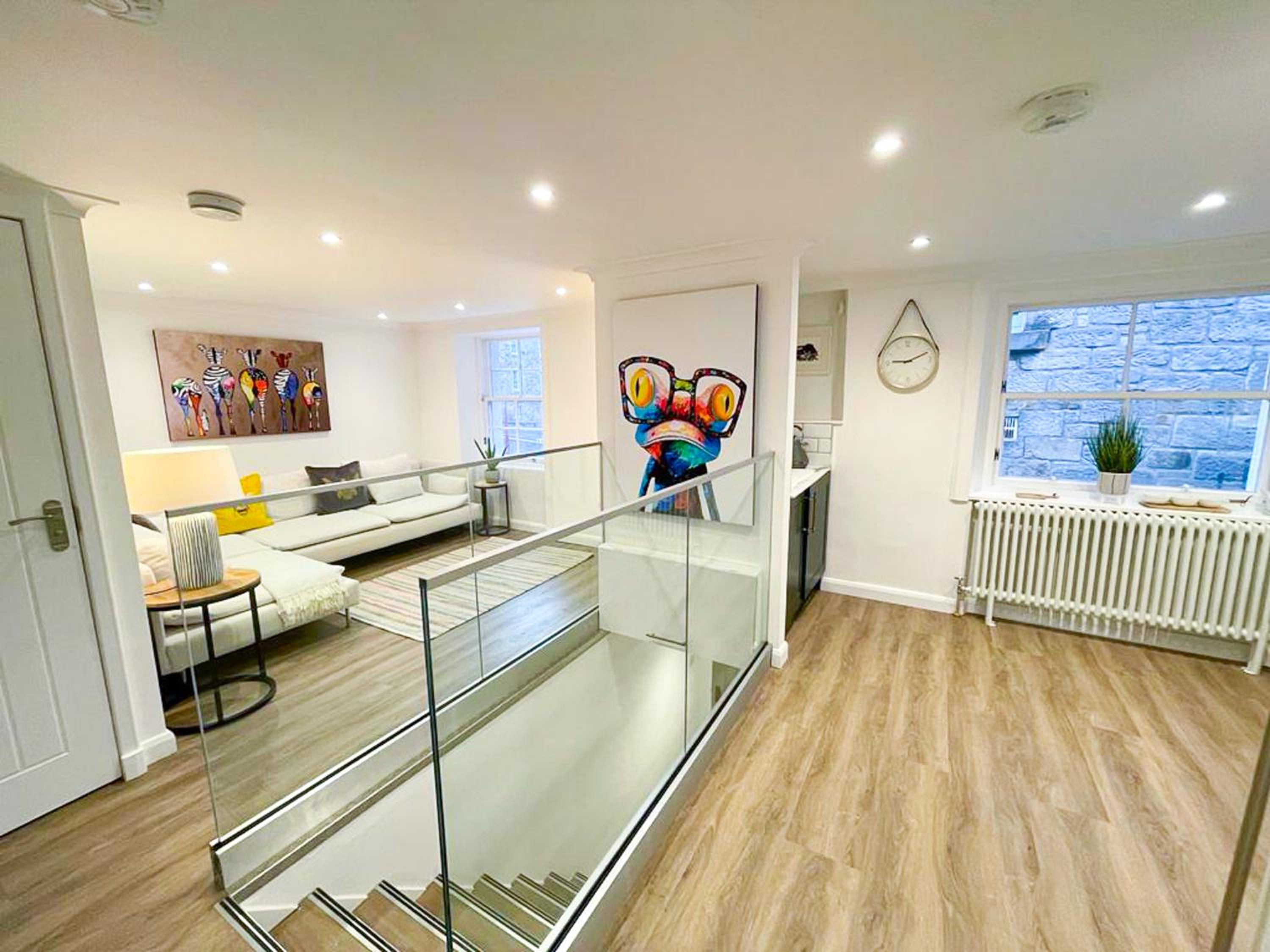 Stunning Loft Apartment South Queensferry High St Bridge Views! view 2