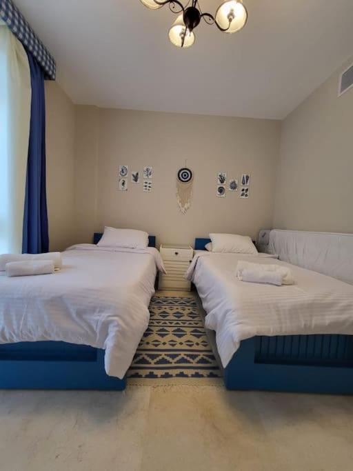 Mangroovy - 2BR Marvelous Pool View Apartment view 4