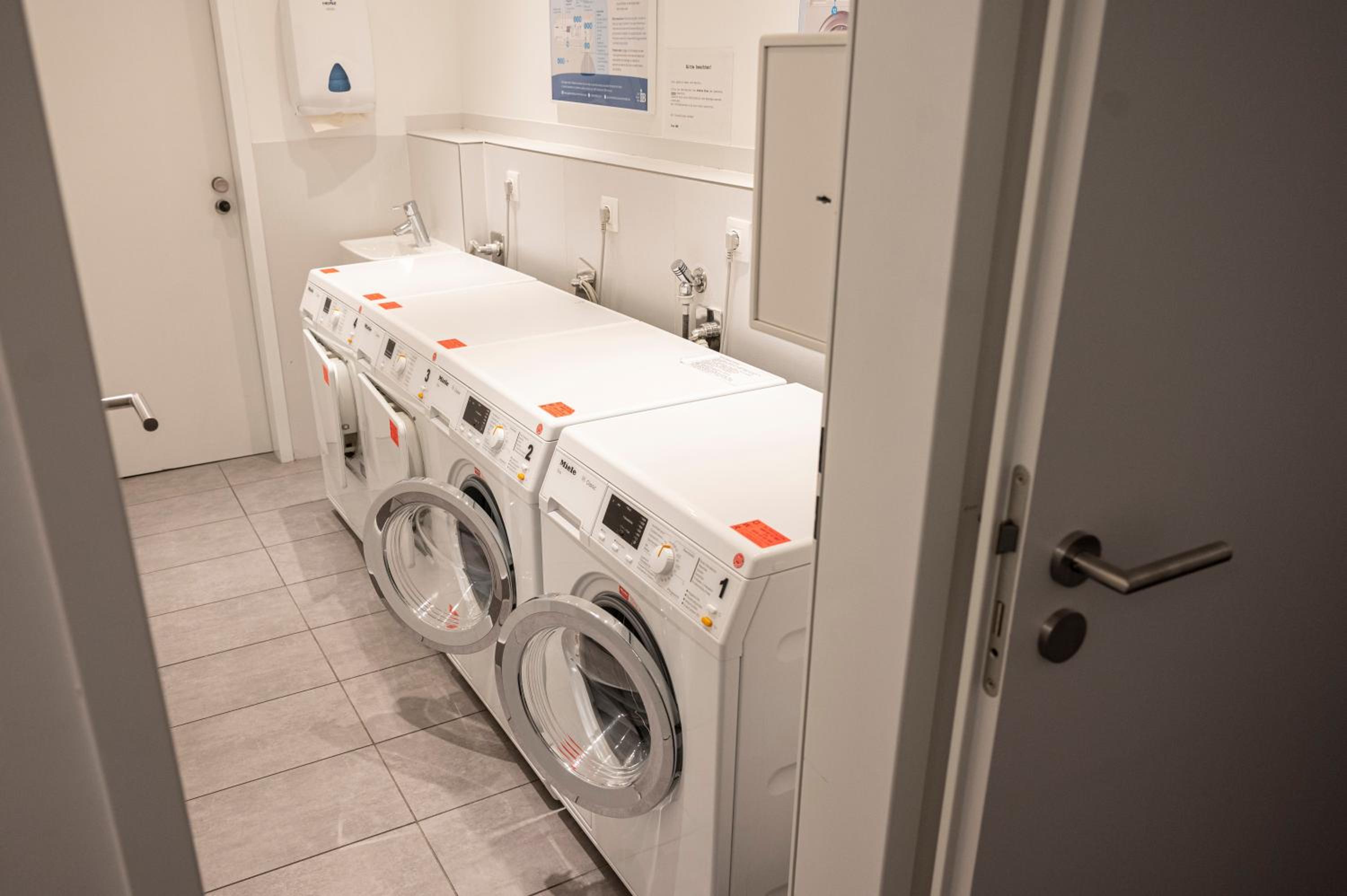 Munich Vacations - apartmenthaus international - Property Image 21