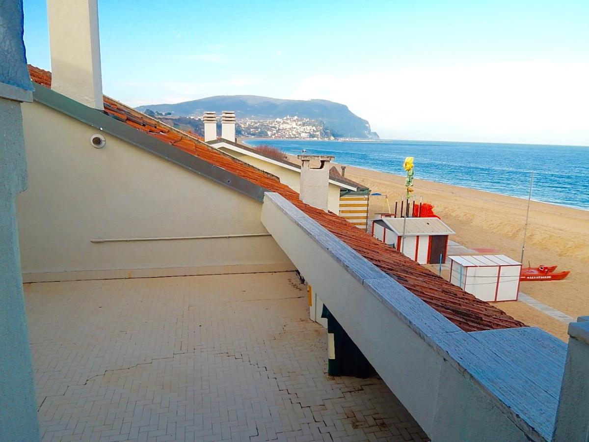 M170 - Marcelli, meravigliosa mansarda sul mare view 5