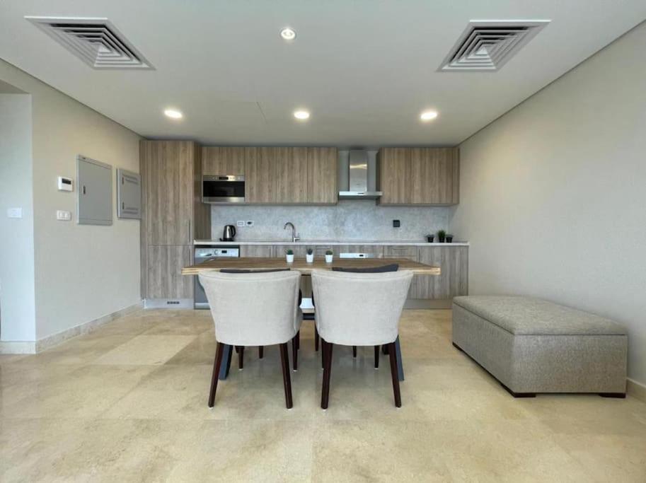 Mangroovy - 1BR Ravishing Lake and Mountain View view 5