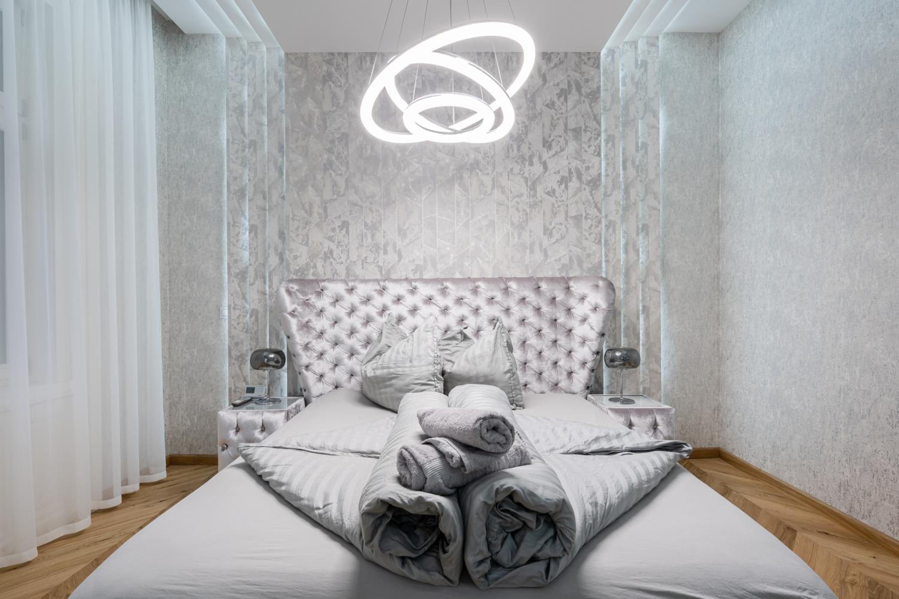 Heart of Budapest Luxury Apartment with Amazing View view 3