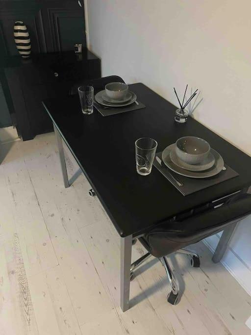 Spacious One Bedroom Private Flat in Brixton +Wifi