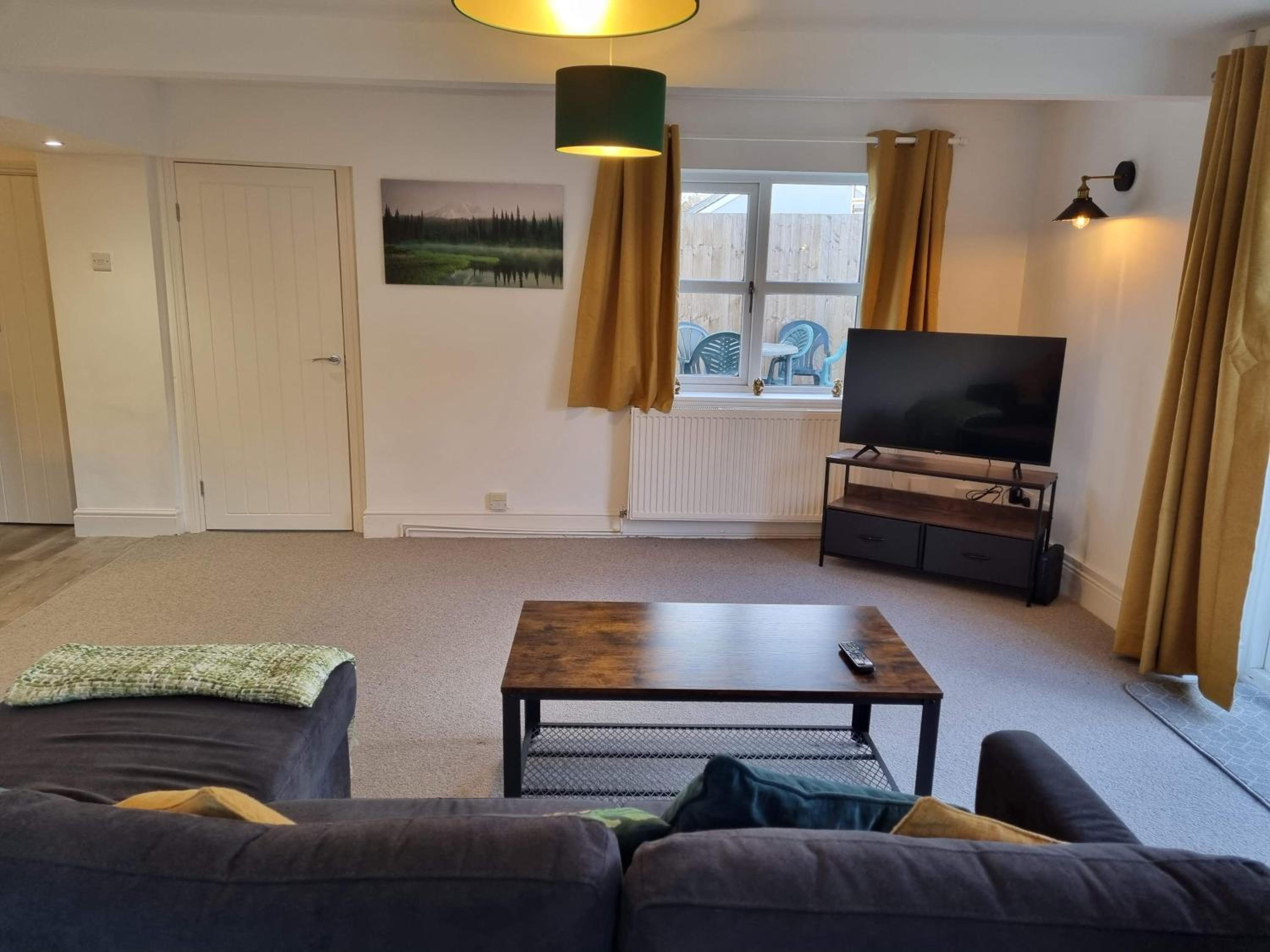 Well Cottage by Cliftonvalley Apartments