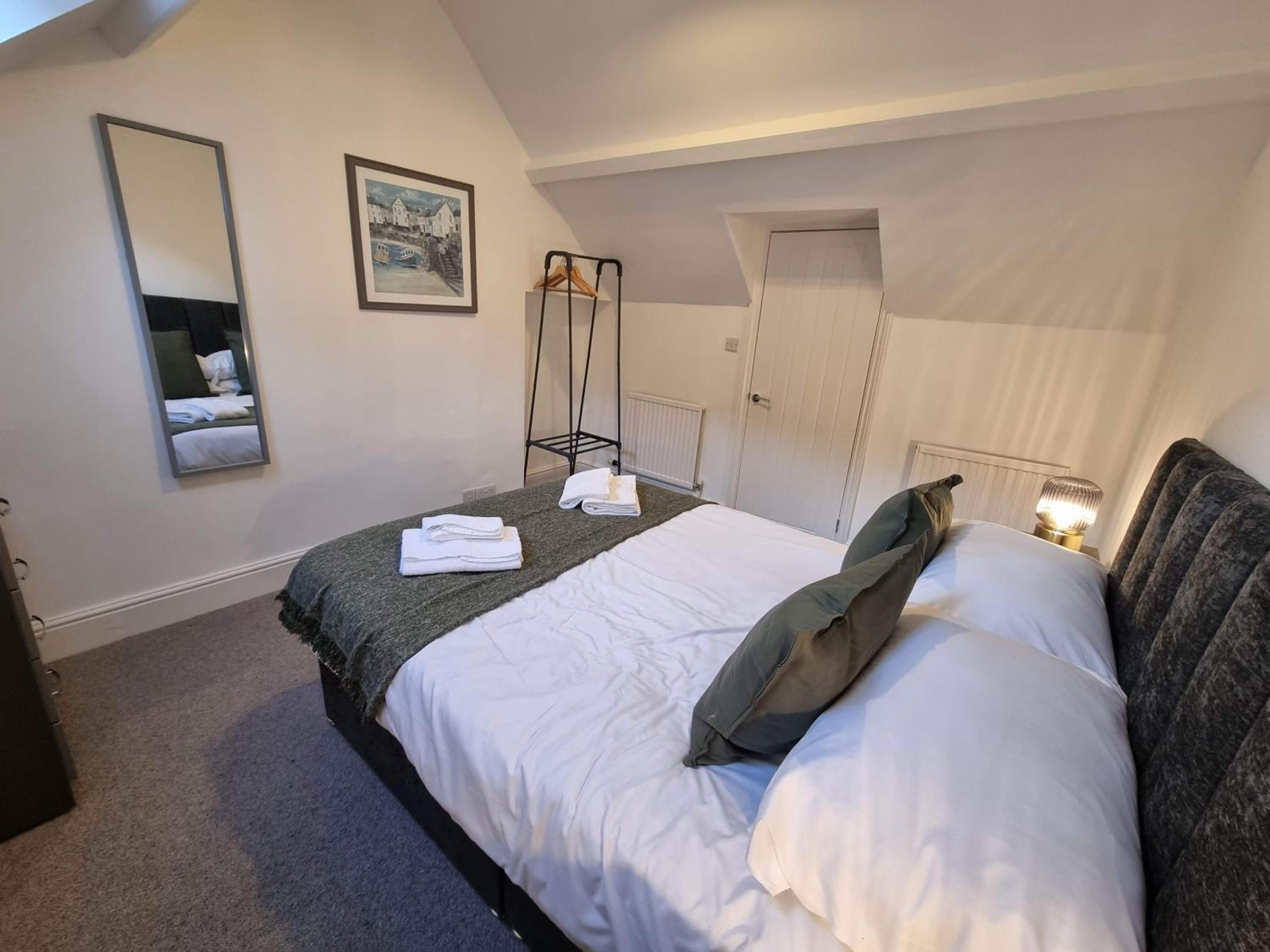 Well Cottage by Cliftonvalley Apartments