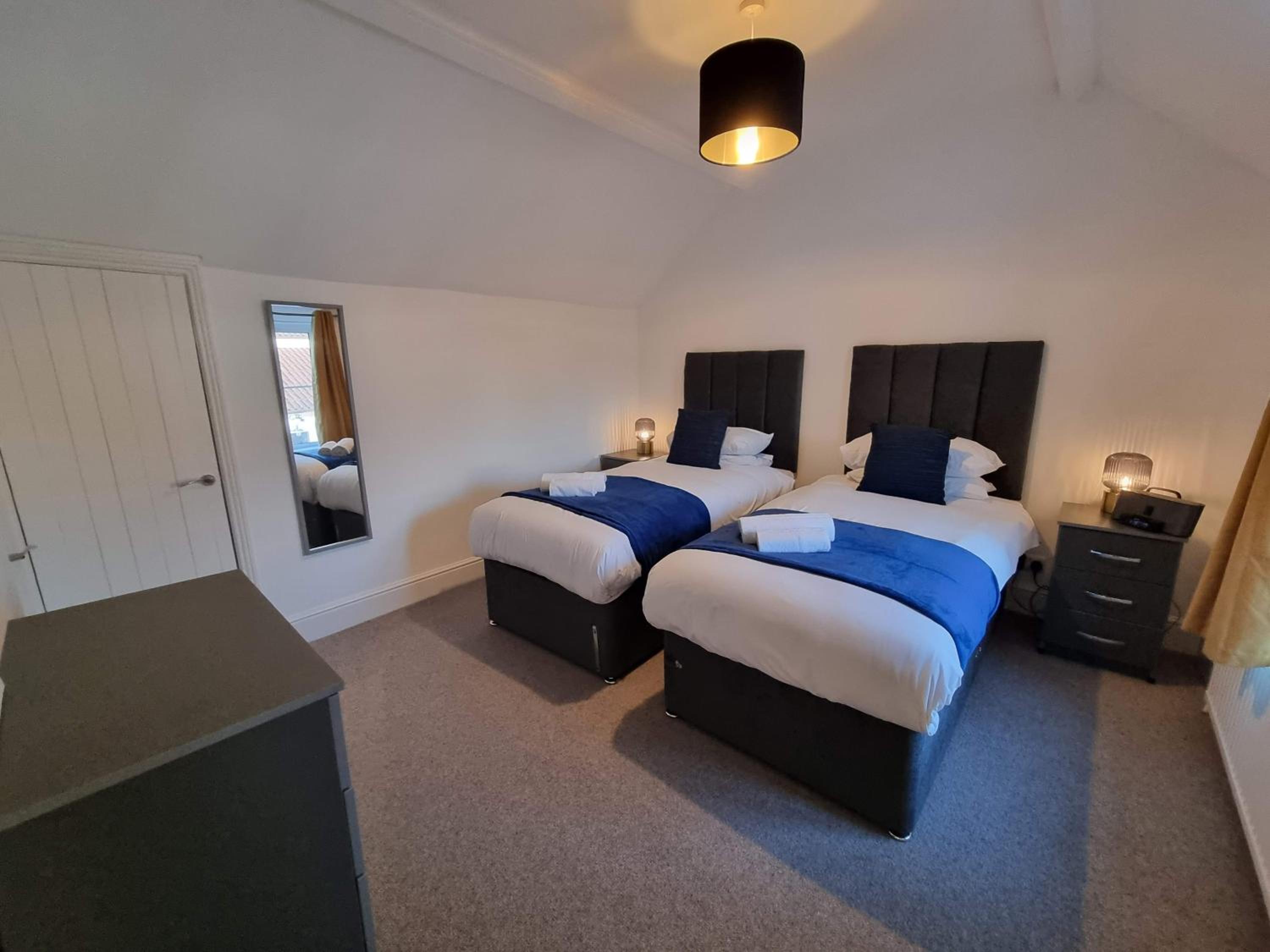 Well Cottage by Cliftonvalley Apartments