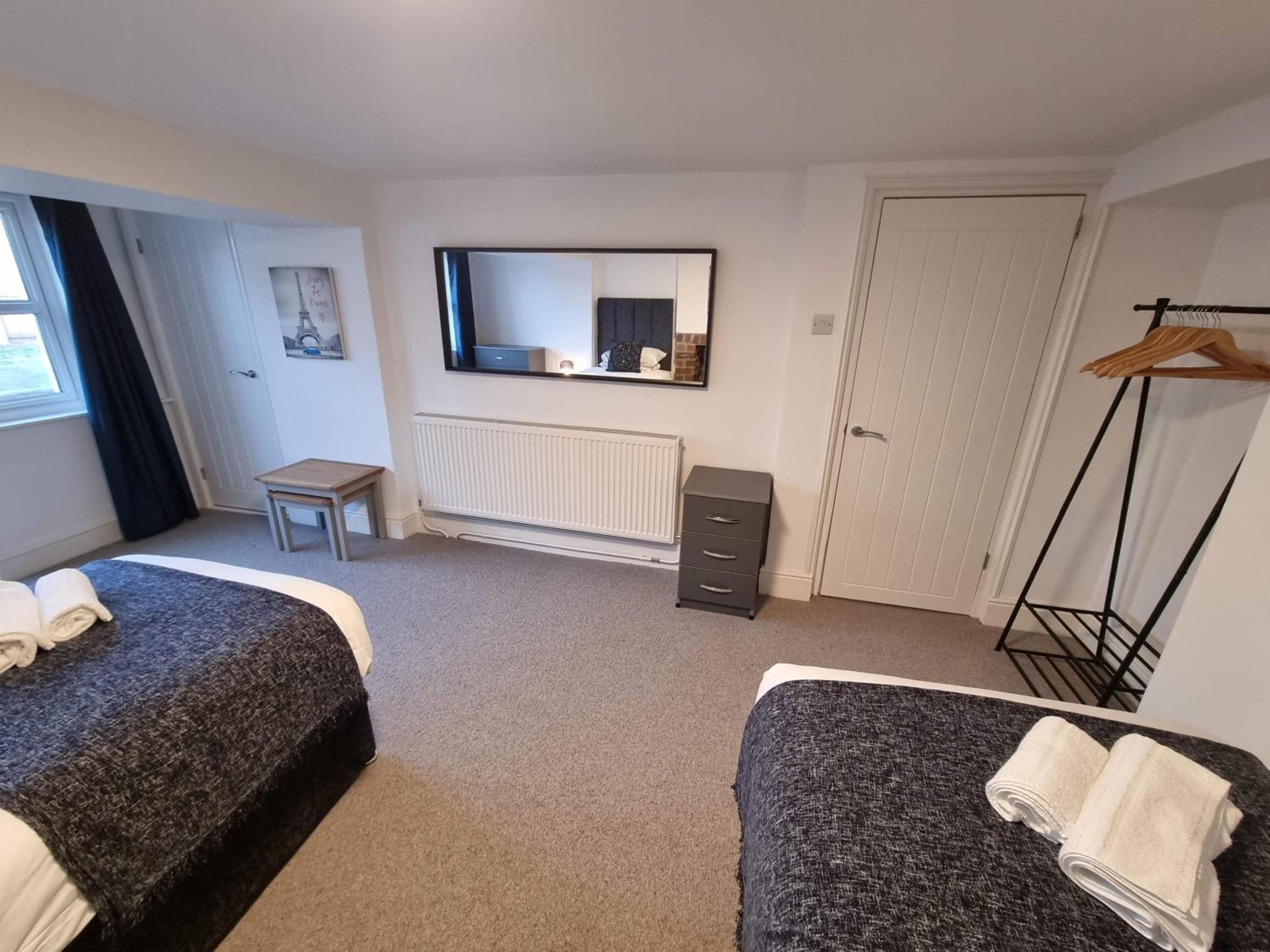 Well Cottage by Cliftonvalley Apartments